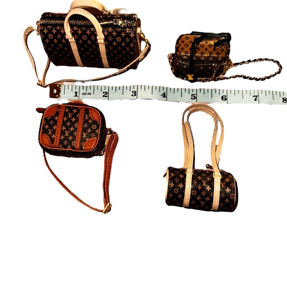 NEW LV Keychain Bag with Keyring​ - Picture 13 of 13